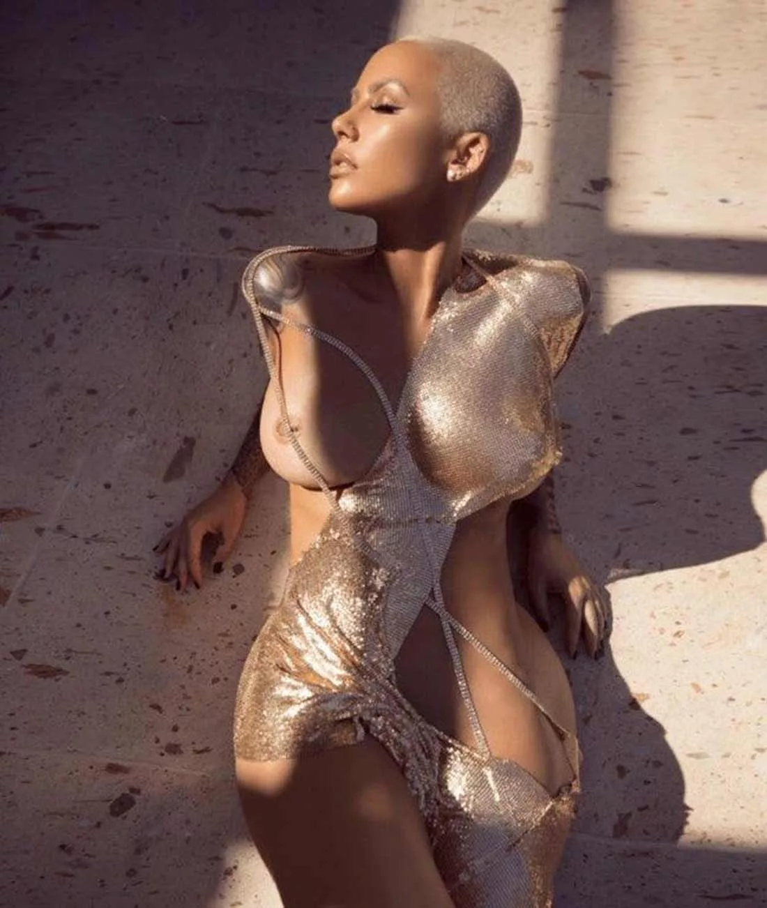 Amber Rose nude gold 2018