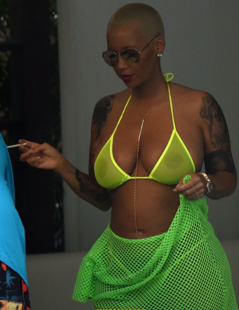 789px x 1024px - WHOA! Amber Rose Nude Leaked Pics