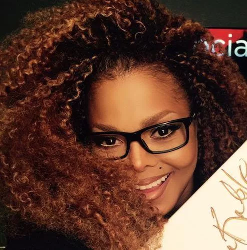 WOW. Janet Jackson Leaked NUDE Pics From Her Past!