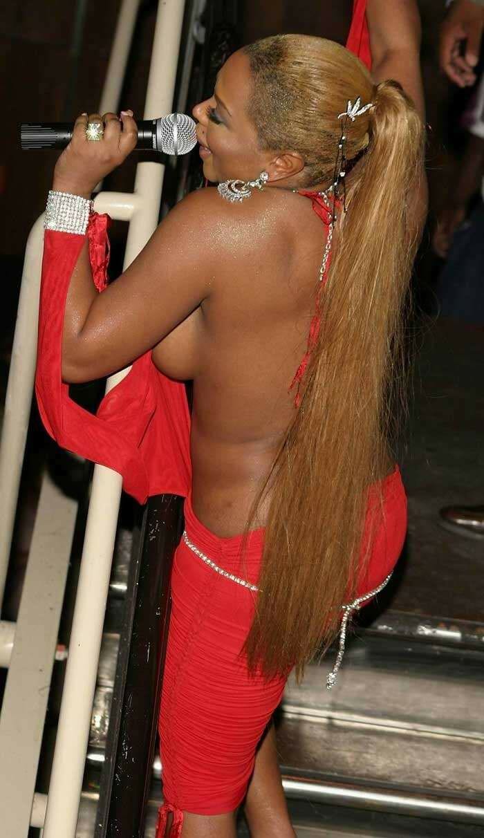 Lil Kim booty