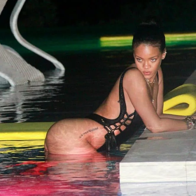 Rihanna Nude Leaked Pics And Awesome Slutty Videos