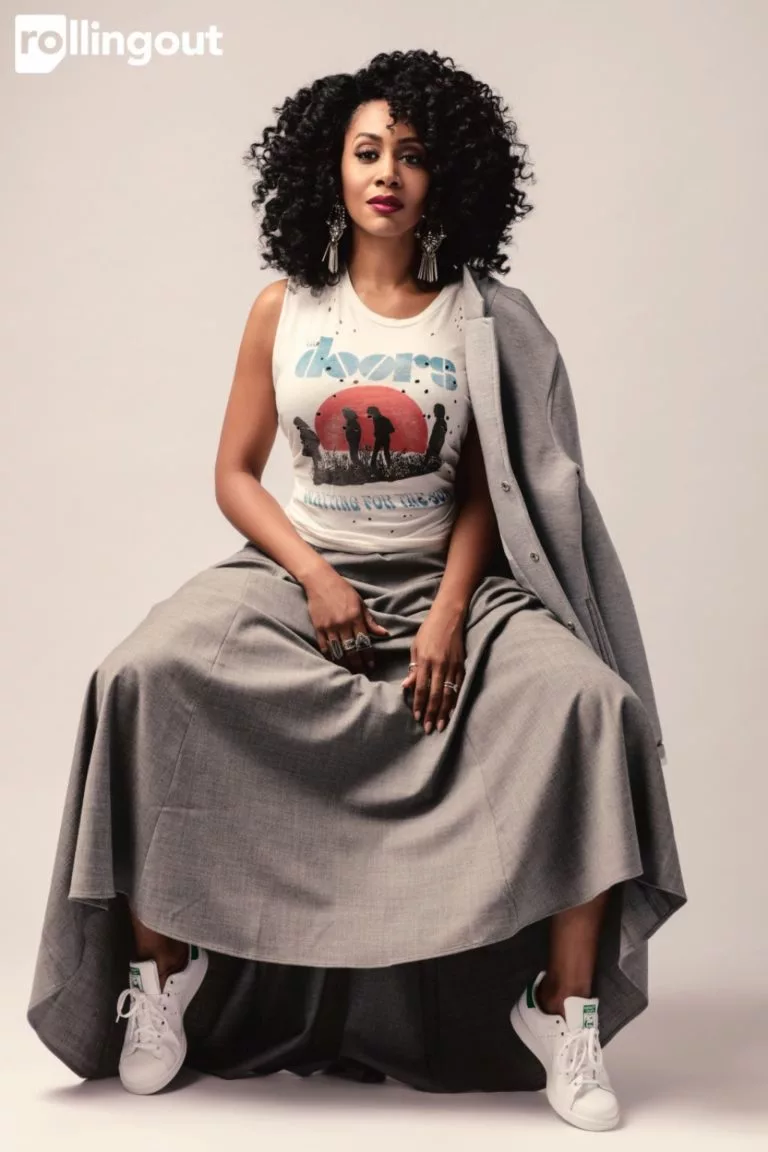 Simone Missick legs open for rollingout