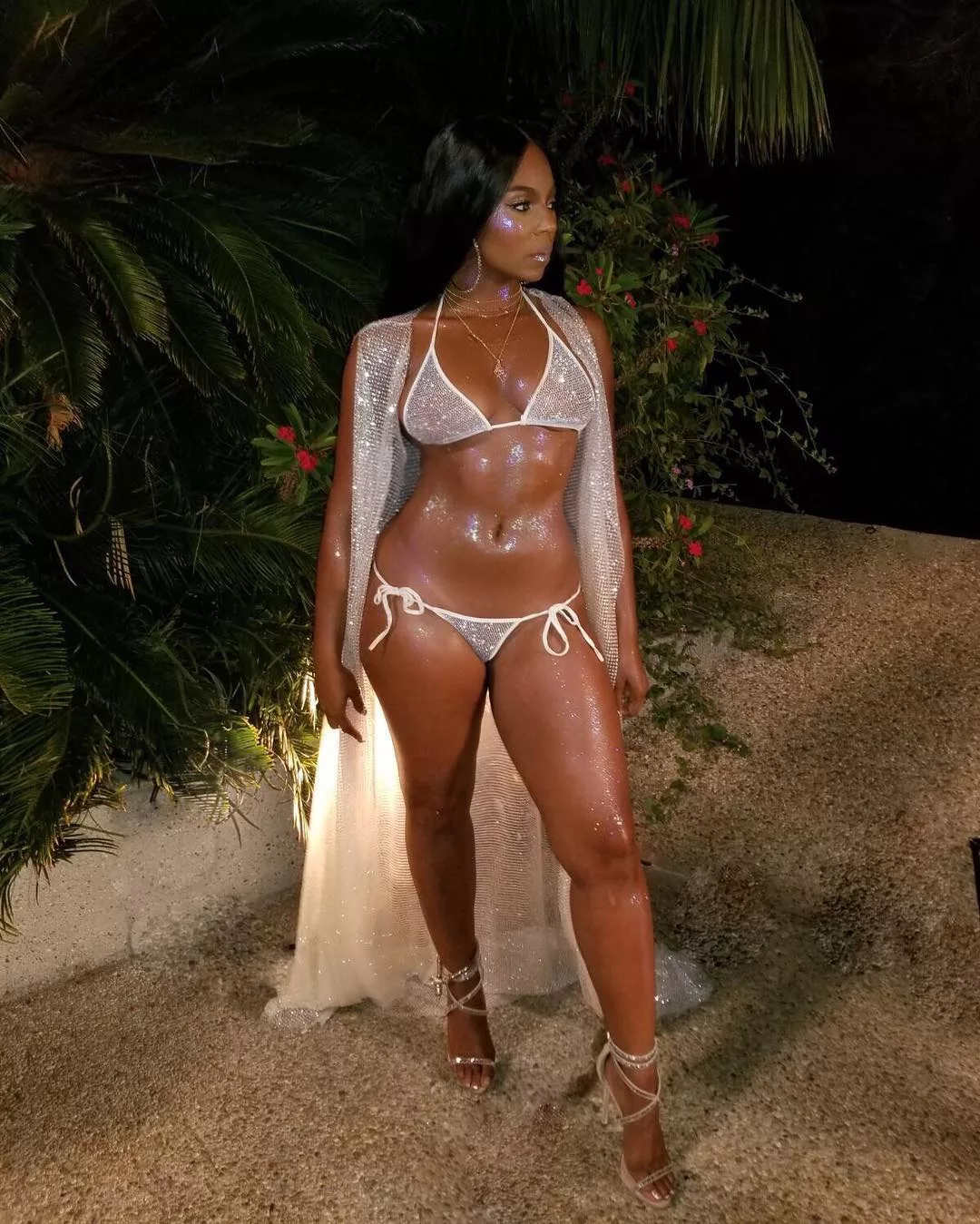 Ashanti sexy pic