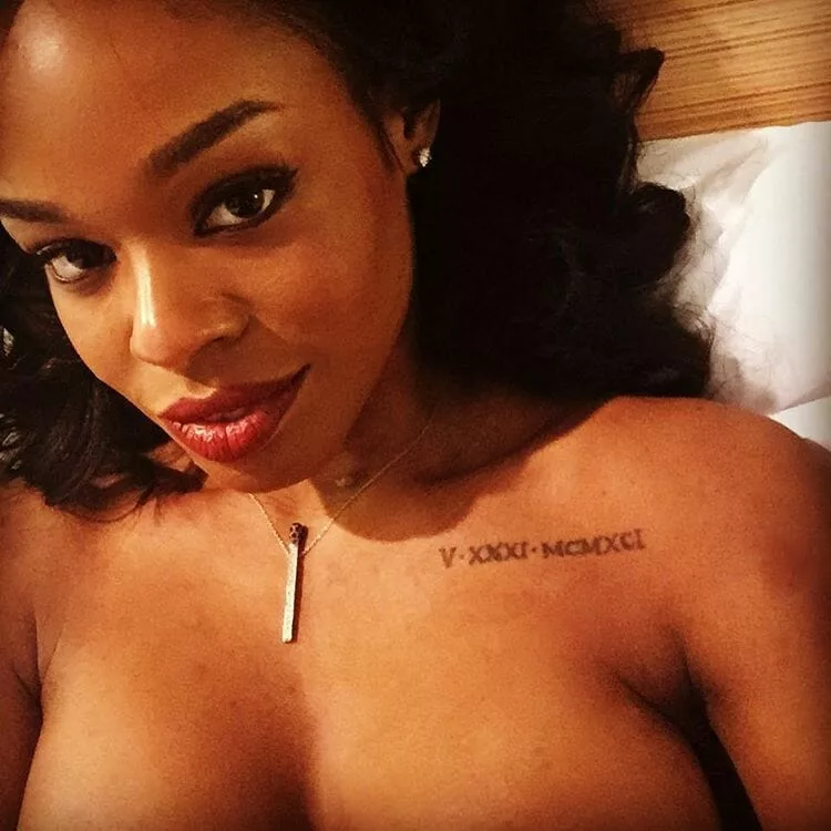 Azealia Banks boobs