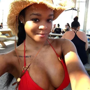 Azealia Banks partial nip slip on Instagram
