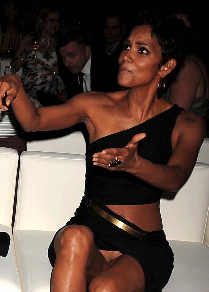 Halle Berry sexy leaks