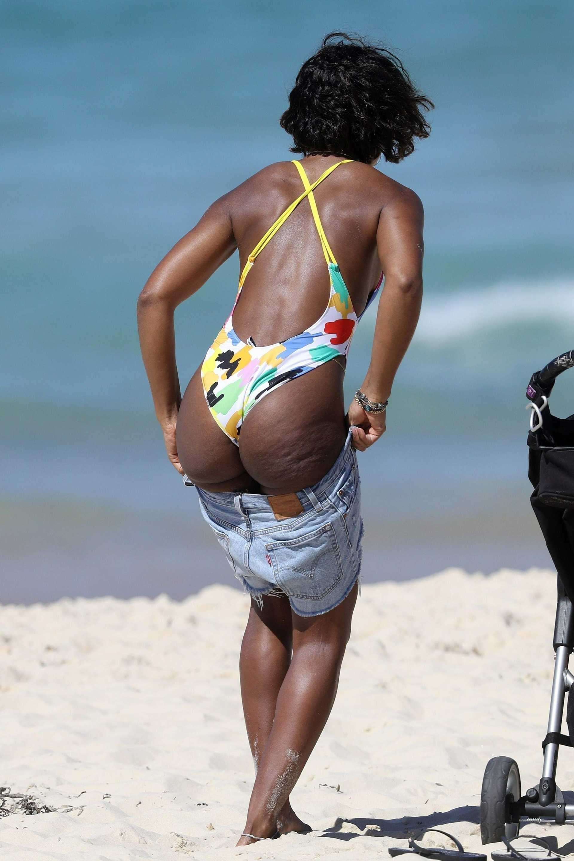 Kelly Rowland sexy naked