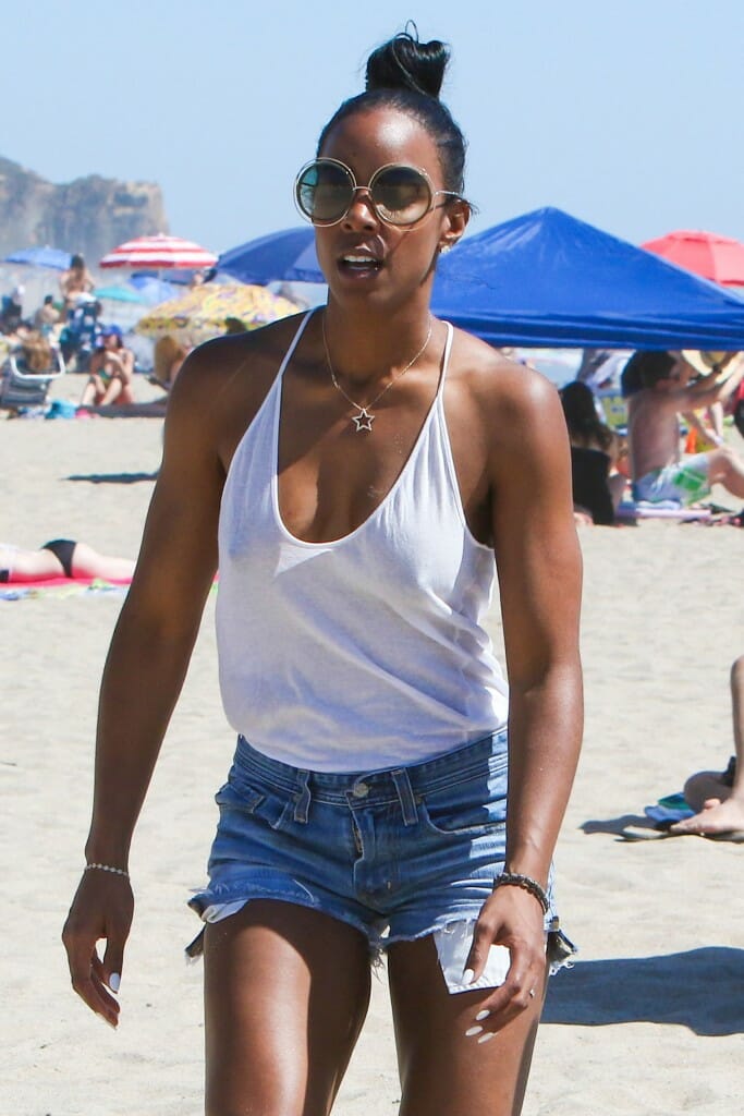 Kelly Rowland topless pic
