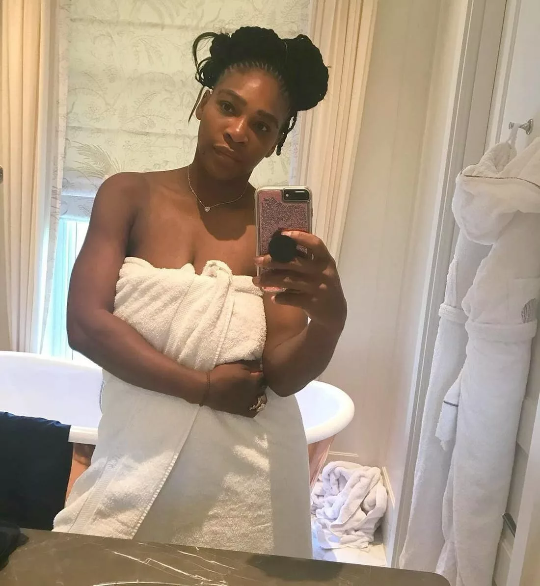 Black Nudist Blog - Serena Williams Nude Pics & Sexy *NSFW* Videos