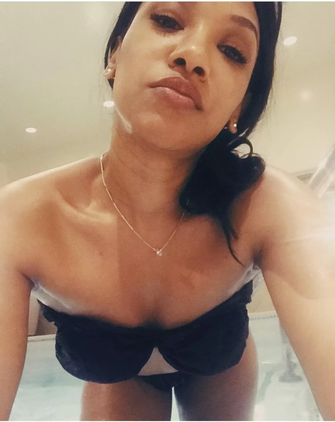 Candice patton nudography