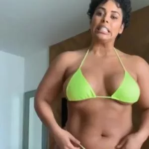Tabria Majors boobs exposed